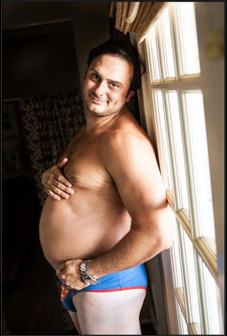 Illustration for article titled This Man's Wife Refused to Pose for Pregnancy Pics, So He Did Instead